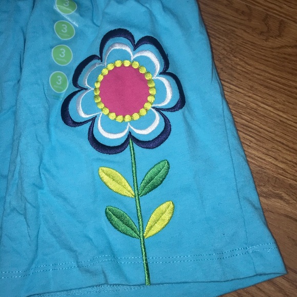 Carters 2 pc girls set 3M - Picture 2 of 4